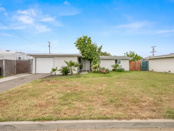 $375,000 | 2564 Crescent Avenue, Clovis, CA 93612