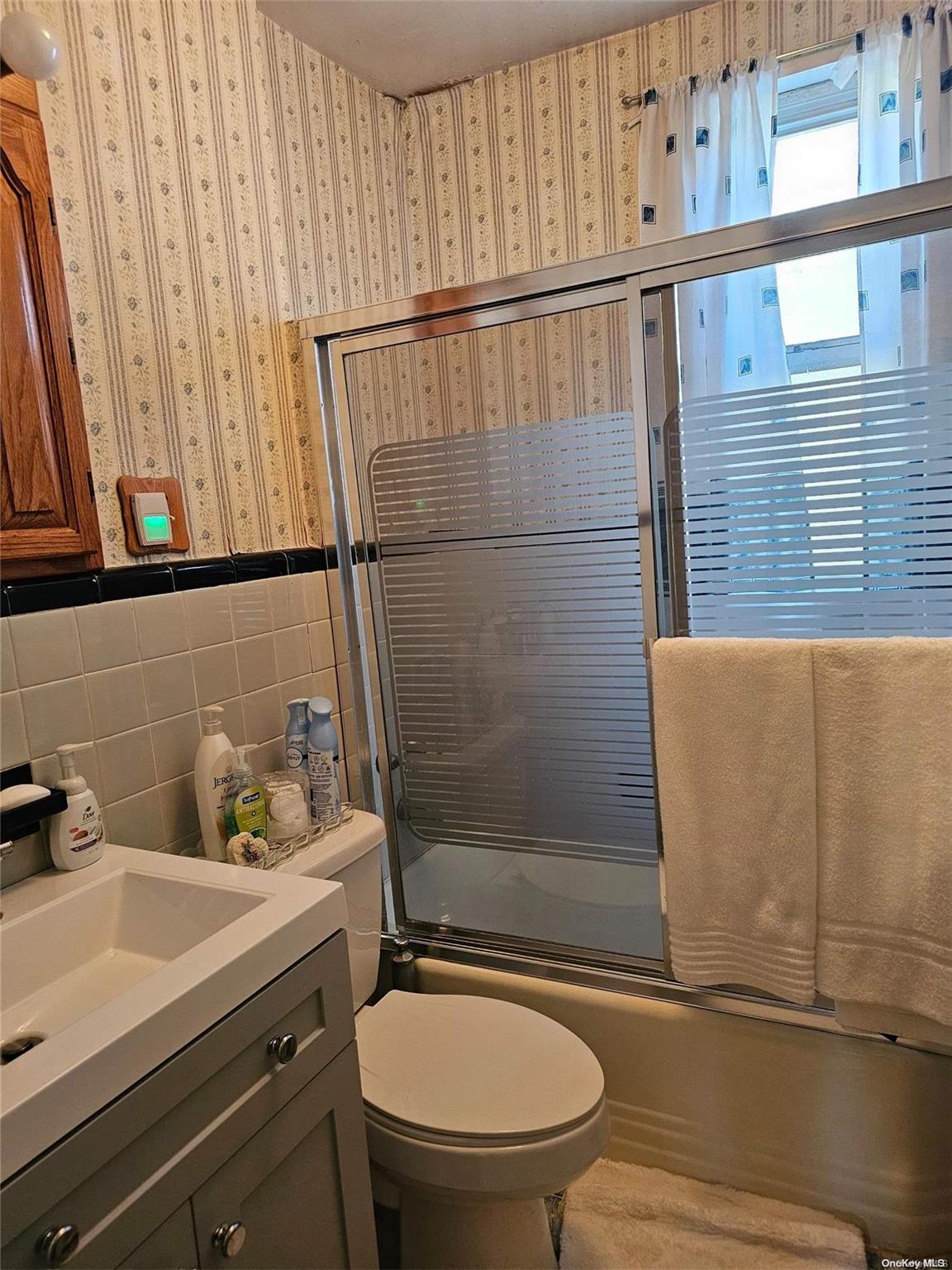 196-11 Station Road Queens, NY 11358 - Photo 11 of 13 Bathroom