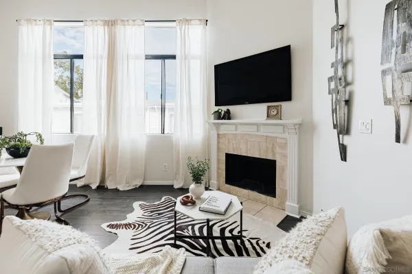 $649,000 | 4652 Don Lorenzo Drive, Unit A, Los Angeles, CA 90008