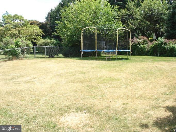 113 Cherry Valley Road Reisterstown, MD 21136 - Photo 14 of 30 Back yard