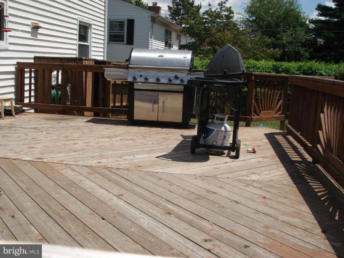 113 Cherry Valley Road Reisterstown, MD 21136 - Photo 29 of 30 Deck
