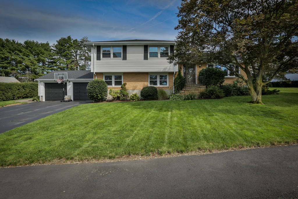 142 Rosemary Road Dedham, MA 02026 - Photo 1 of 29 Gallery Image 1