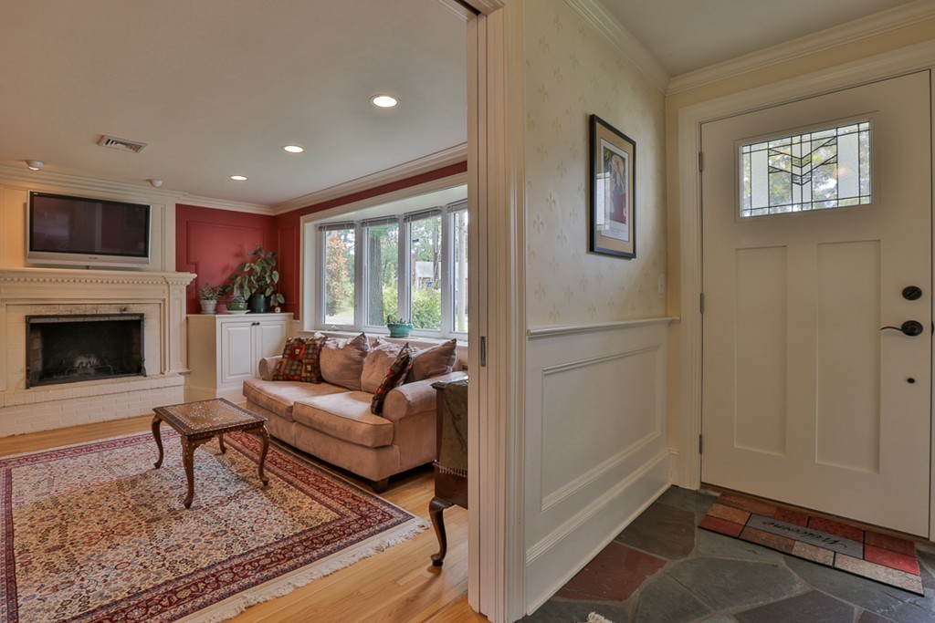 142 Rosemary Road Dedham, MA 02026 - Photo 3 of 29 Gallery Image 3