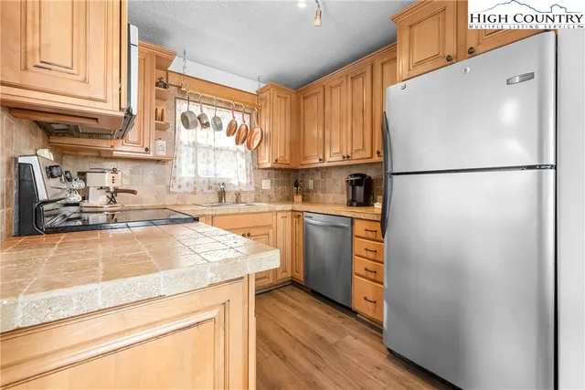 $439,900 | 313 Mariah Circle, Unit G27, Beech Mountain, NC 28604