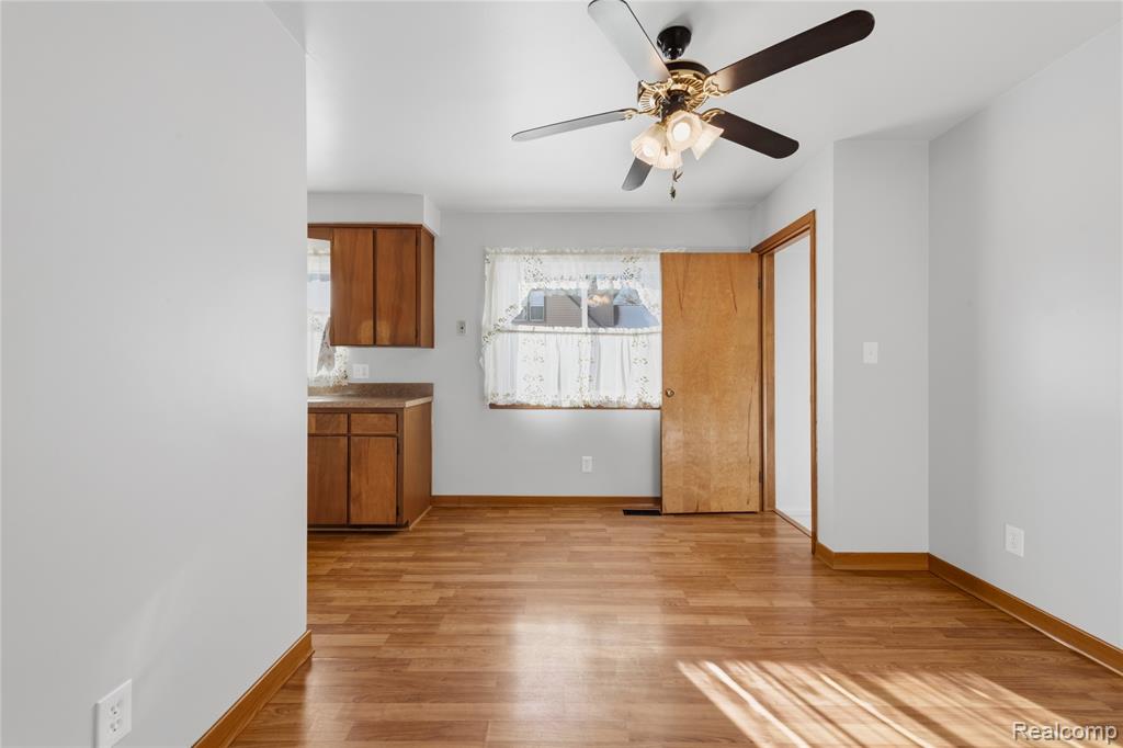 2722 Banner Street Dearborn, MI 48124 - Photo 16 of 32
