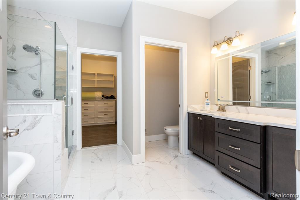 1013 Birkshire Ridge Rochester Hills, MI 48307 - Photo 19 of 47