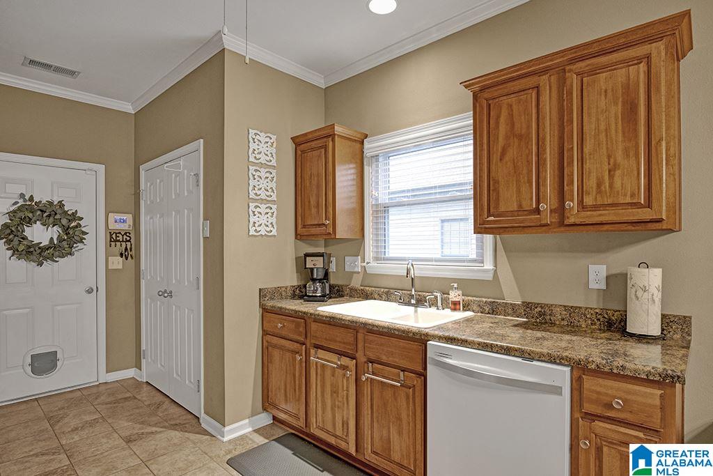 237 Forest Village Lane Alabaster, AL 35007 - Photo 3 of 21