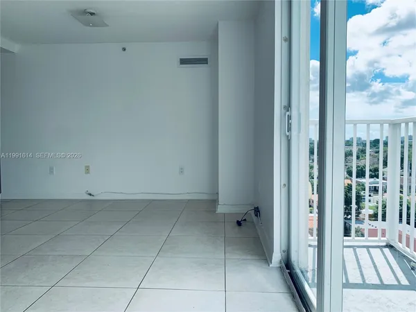 $2,000 | 406 Northwest 22nd Avenue, Unit 702, Miami, FL 33125