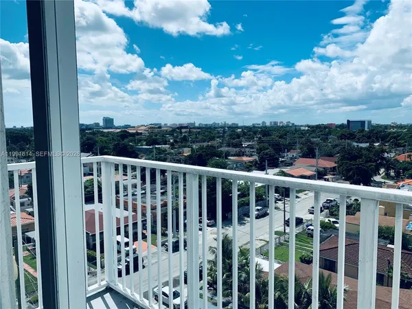 $2,000 | 406 Northwest 22nd Avenue, Unit 702, Miami, FL 33125