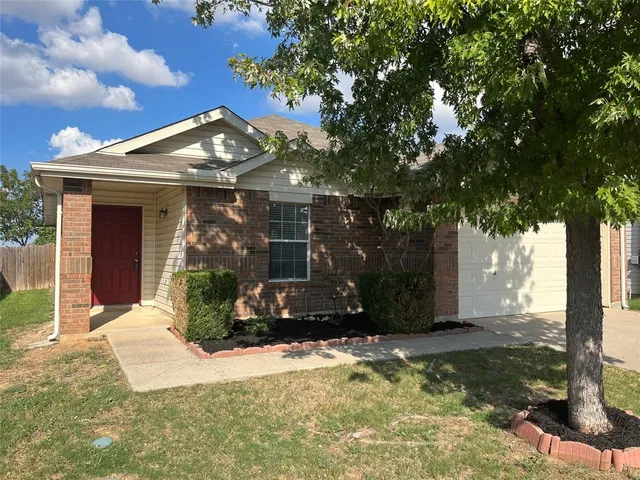 $1,800 | 736 Mexicali Way, Fort Worth, TX 76052