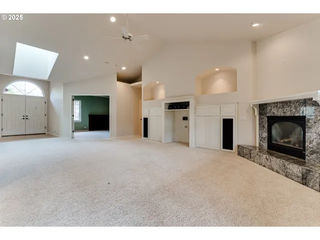 $1,128,000 | 875 Sand Avenue, Eugene, OR 97401