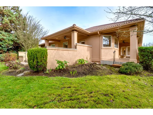 $1,128,000 | 875 Sand Avenue, Eugene, OR 97401