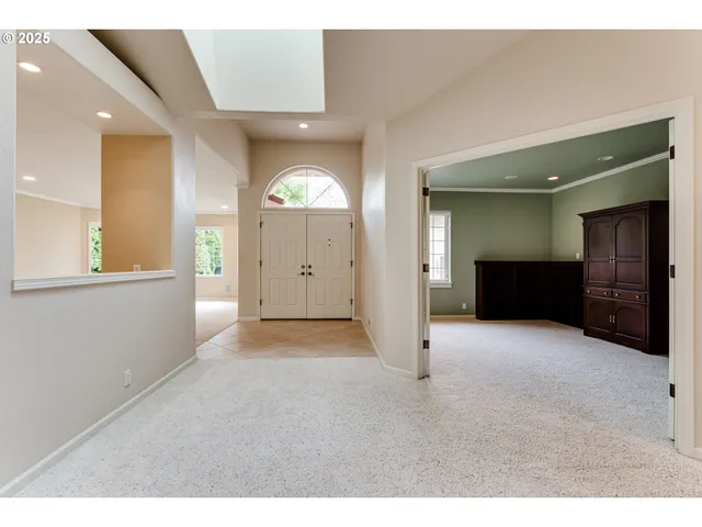 $1,128,000 | 875 Sand Avenue, Eugene, OR 97401