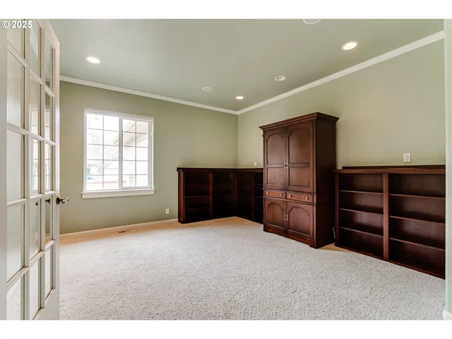 $1,128,000 | 875 Sand Avenue, Eugene, OR 97401