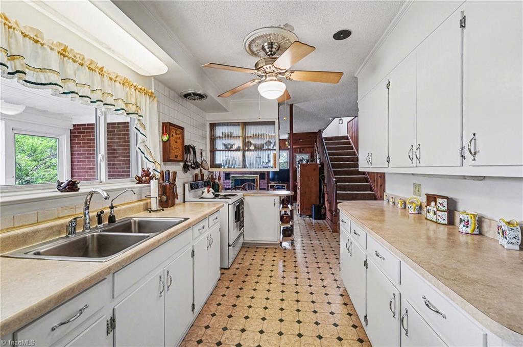 1261 Springwood Church Road Gibsonville, NC 27249 - Photo 7 of 36