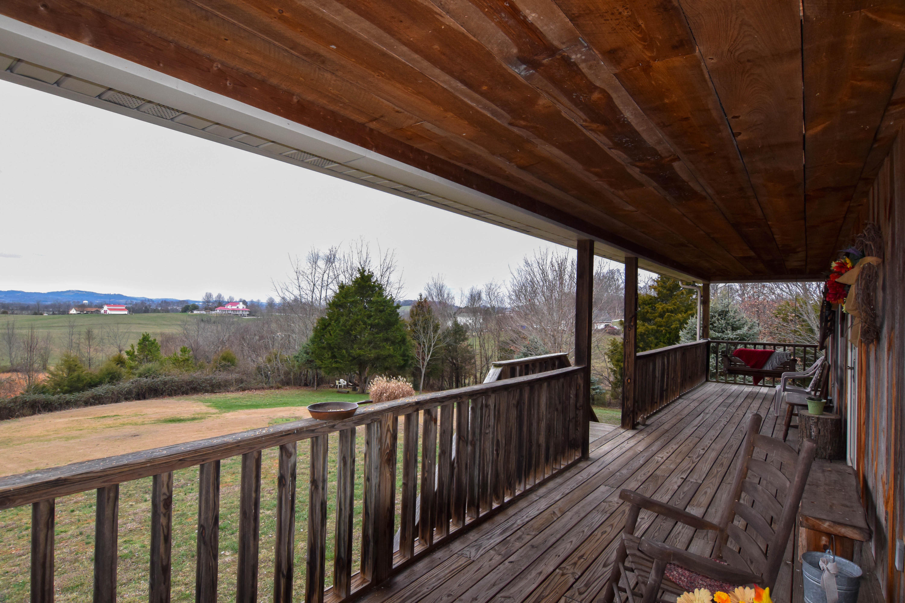 2489 Tarr Road Talbott, TN 37877 - Photo 8 of 10 Porch