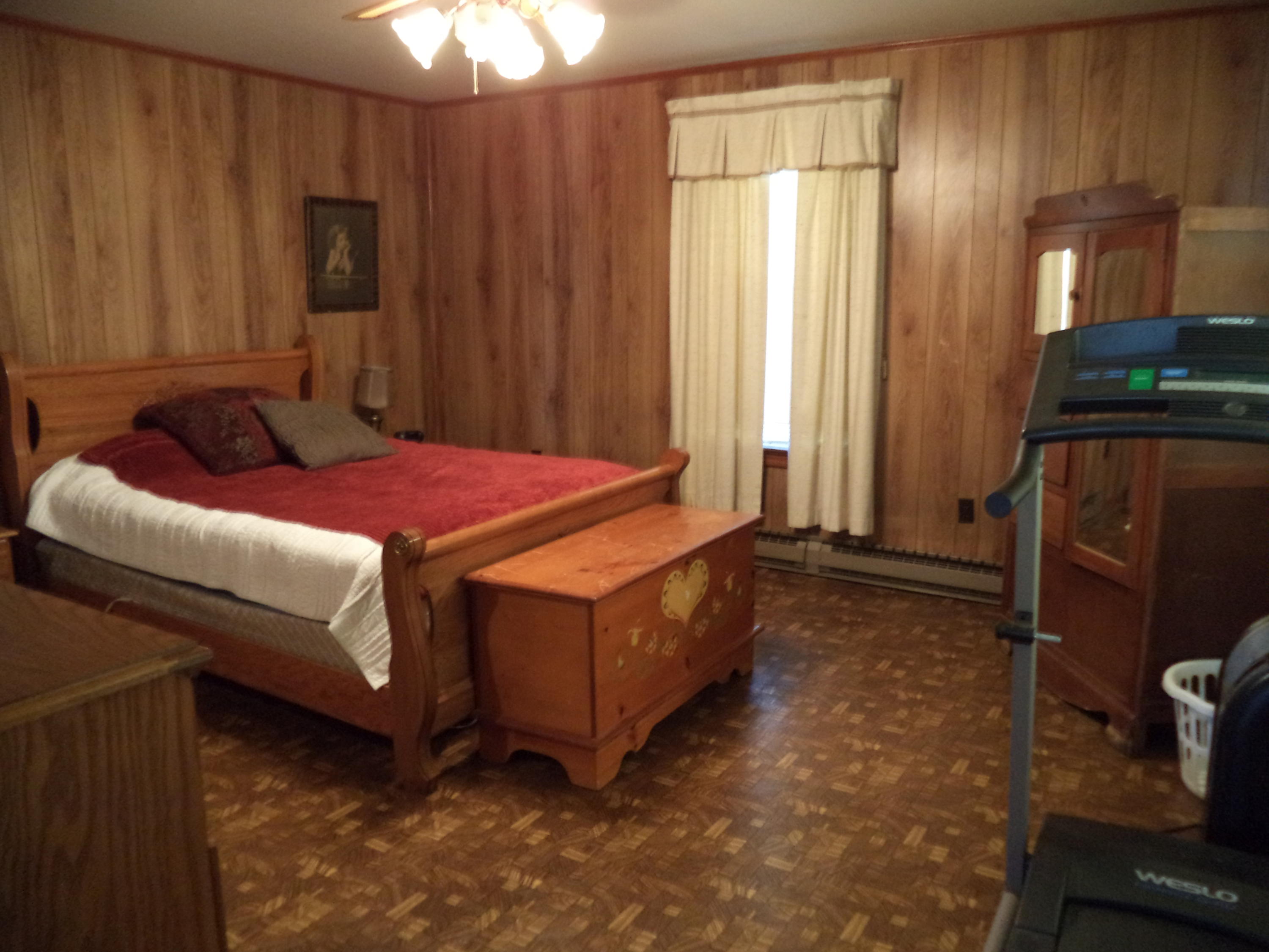 325 Newtown Road Buchanan, VA 24066 - Photo 17 of 39 Main floor den