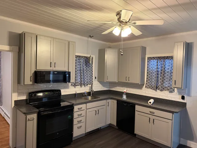 $2,250 | 96 East Broadway, Unit A, Derry, NH 03038