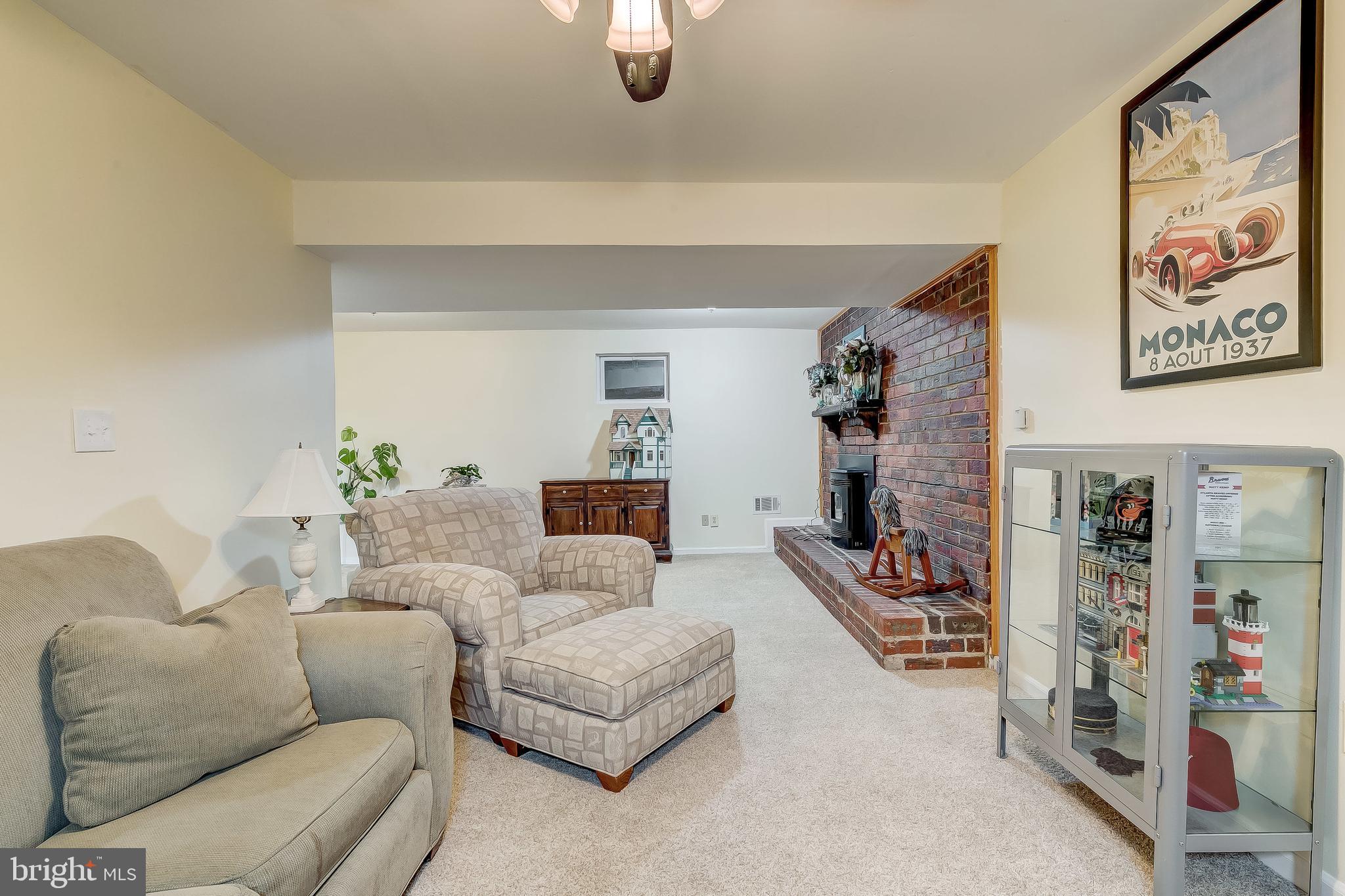 2125 Round Hill Road Fallston, MD 21047 - Photo 29 of 32 Family room