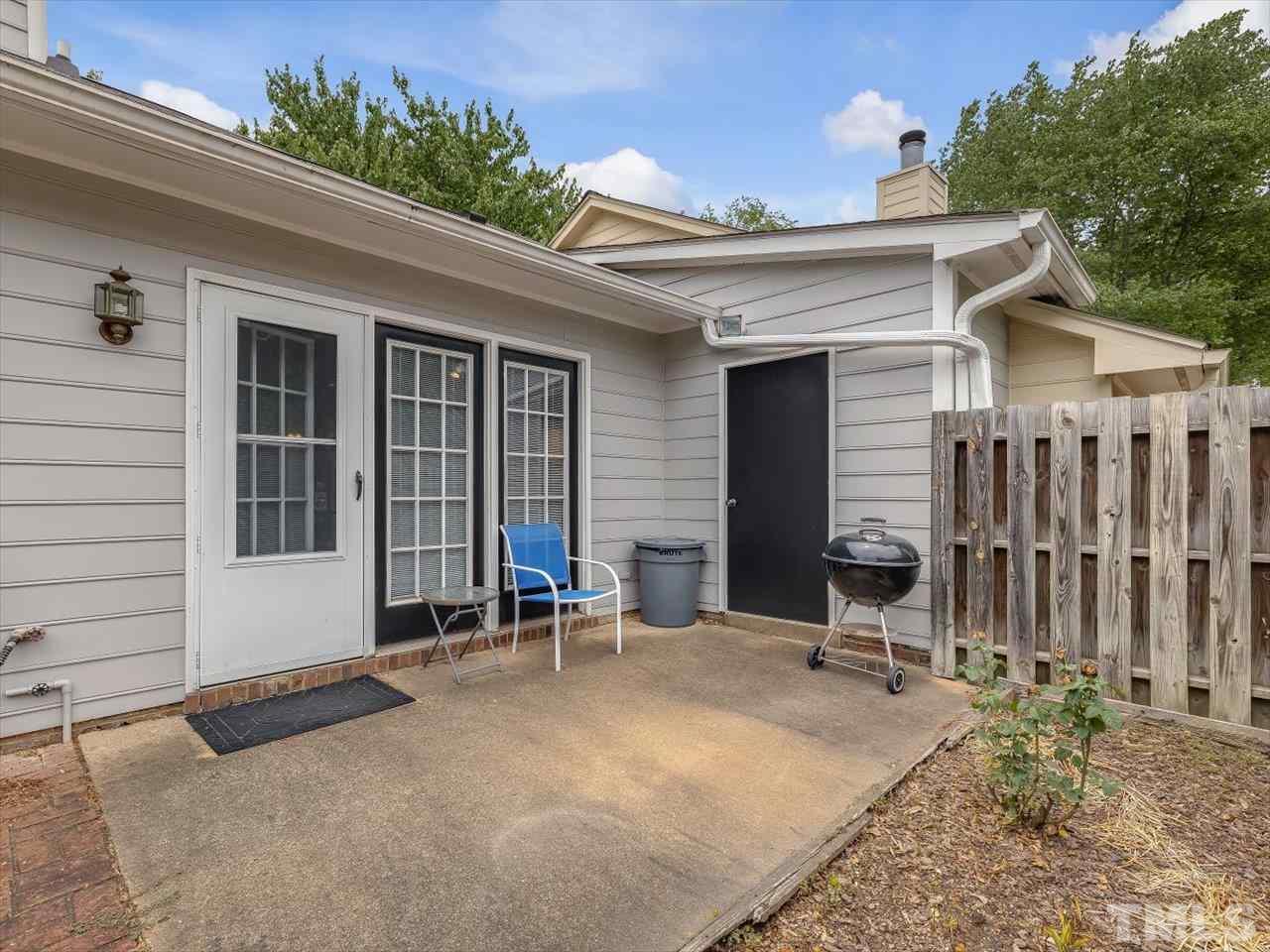 2602 Cottage Circle Raleigh, NC 27613 - Photo 14 of 21