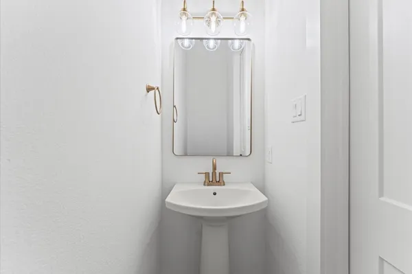 $314,900 | 3109 Jensen Drive, Unit A, Houston, TX 77026