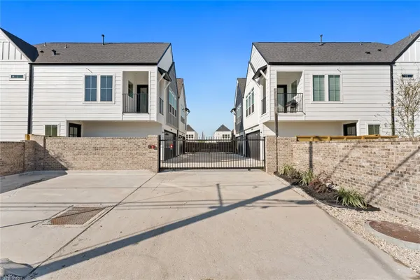 $314,900 | 3109 Jensen Drive, Unit A, Houston, TX 77026