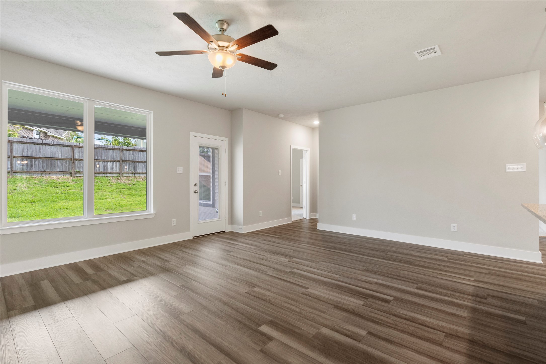 2071 Winepress Road Brenham, TX 77833 - Photo 18 of 37 Gallery Image 18