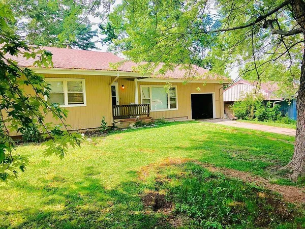 $189,000 | 409 Corral Drive, Belton, MO 64012