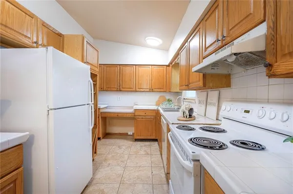 $189,000 | 409 Corral Drive, Belton, MO 64012