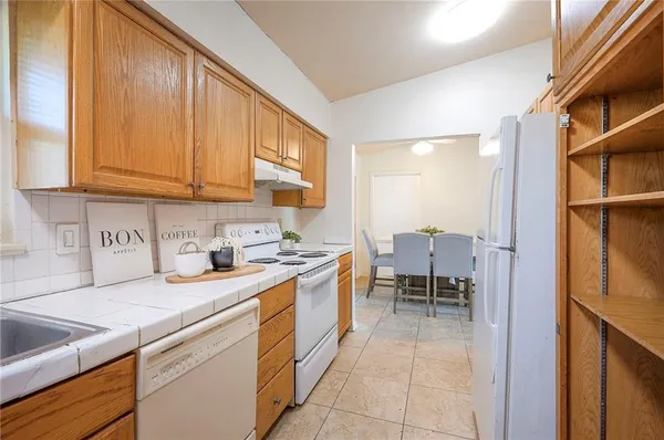 $189,000 | 409 Corral Drive, Belton, MO 64012