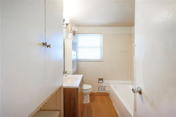 $189,000 | 409 Corral Drive, Belton, MO 64012