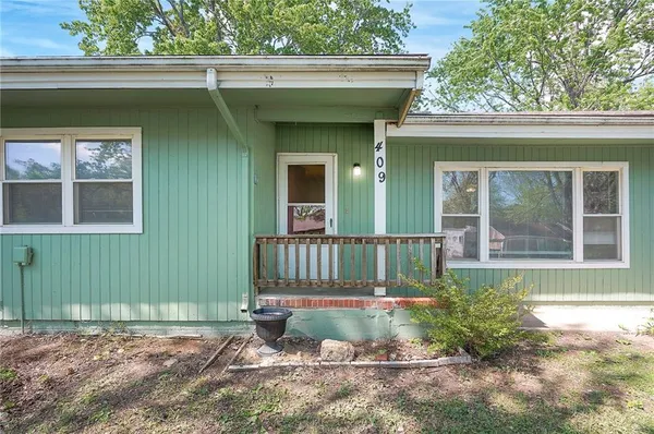 $189,000 | 409 Corral Drive, Belton, MO 64012