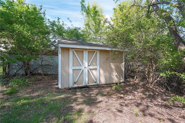 $189,000 | 409 Corral Drive, Belton, MO 64012