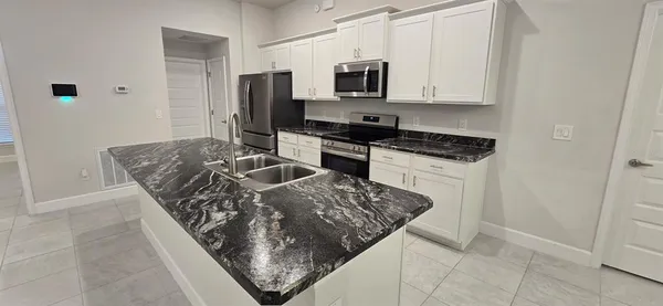 $2,295 | 10715 Southwest 41st Avenue, Ocala, FL 34476