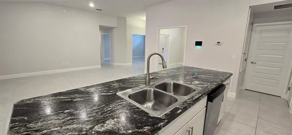 $2,295 | 10715 Southwest 41st Avenue, Ocala, FL 34476