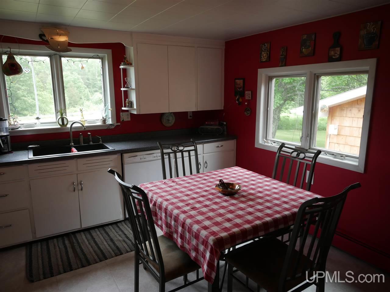 57501 Traprock Valley Road Calumet, MI 49913 - Photo 8 of 44
