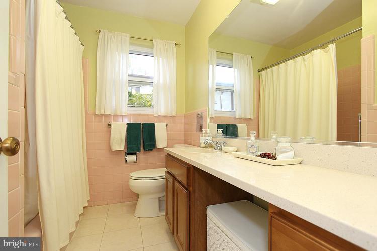 9316 Greyrock Road Silver Spring, MD 20910 - Photo 24 of 30 Bath
