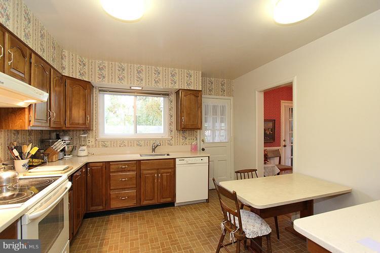 9316 Greyrock Road Silver Spring, MD 20910 - Photo 28 of 30 Kitchen