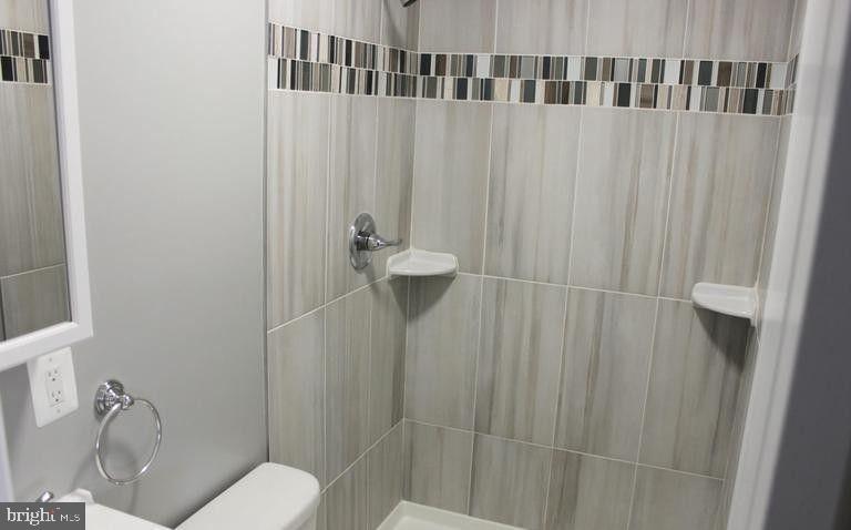 3911 Glenhunt Road Baltimore, MD 21229 - Photo 16 of 18 Gallery Image 16