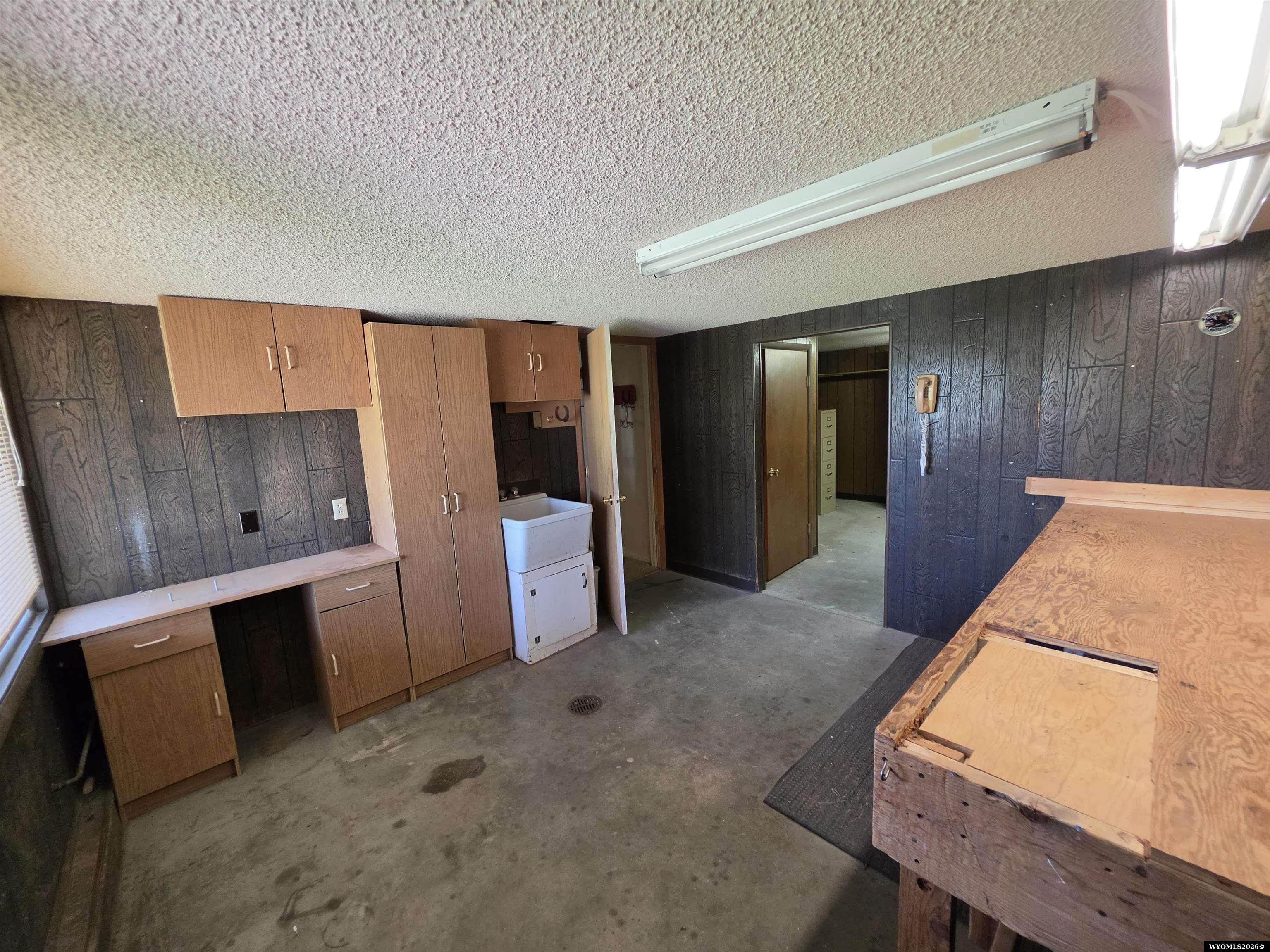 1015 South Smith Road Riverton, WY 82501 - Photo 11 of 19