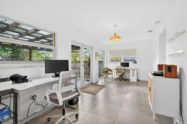 $4,700 | 2940 Southwest 25th Terrace, Miami, FL 33133