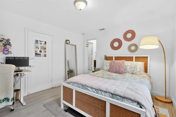 $4,700 | 2940 Southwest 25th Terrace, Miami, FL 33133