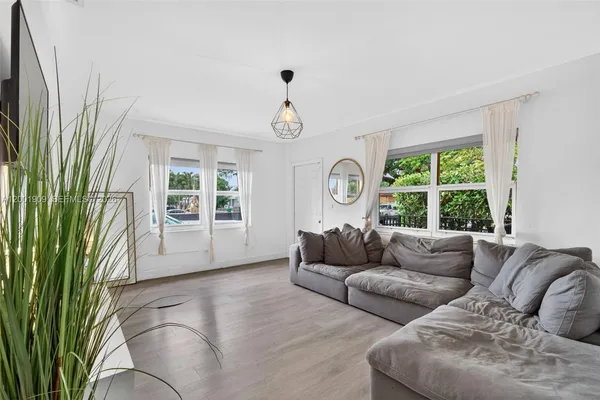 $4,700 | 2940 Southwest 25th Terrace, Miami, FL 33133