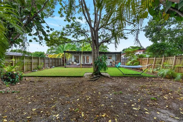 $4,700 | 2940 Southwest 25th Terrace, Miami, FL 33133