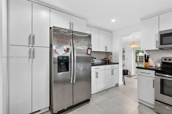 $4,700 | 2940 Southwest 25th Terrace, Miami, FL 33133