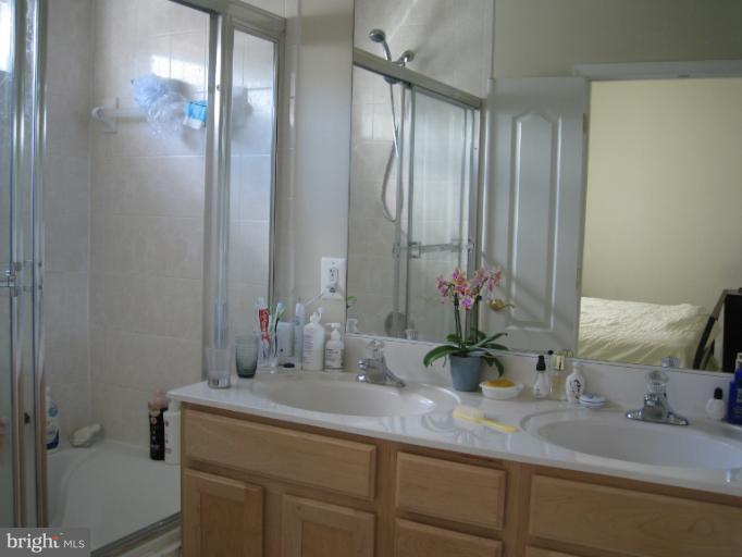 1119 Gaither Road Rockville, MD 20850 - Photo 20 of 25 Bath (Master)
