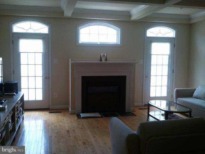 1119 Gaither Road Rockville, MD 20850 - Photo 4 of 25 Living Room