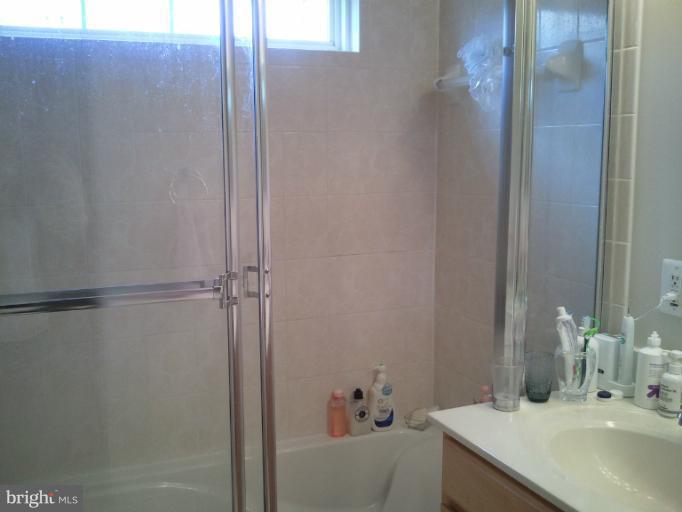 1119 Gaither Road Rockville, MD 20850 - Photo 6 of 25 Bath (Master)