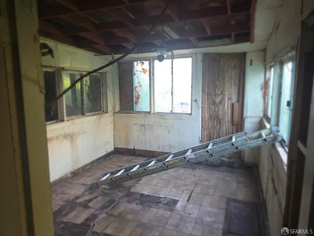 $425,000 | 8336 Ney Avenue, Oakland, CA 94605