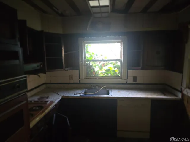 $425,000 | 8336 Ney Avenue, Oakland, CA 94605